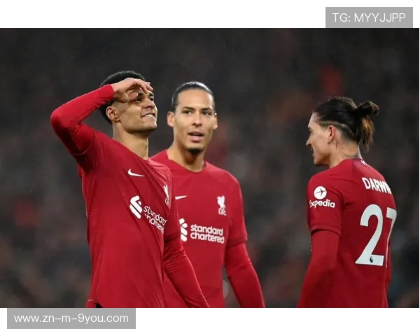 利物浦加克波边路压上推射得手球迷齐声欢呼：一场观赛升级背后的故事